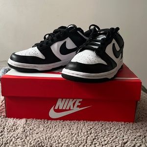 Nike low dunks